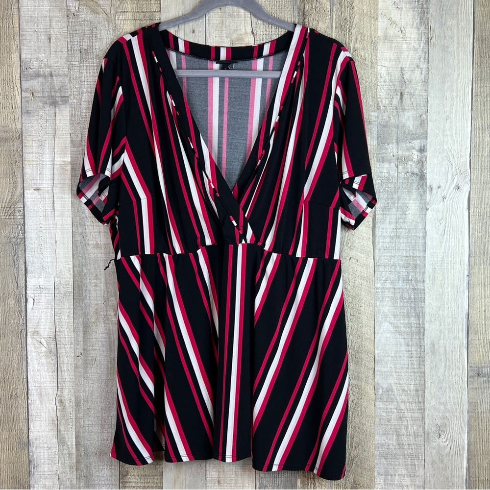 Torrid Size 3 Deep V Neck Surplice Peplum Striped Top w/Short Cap Sleeves